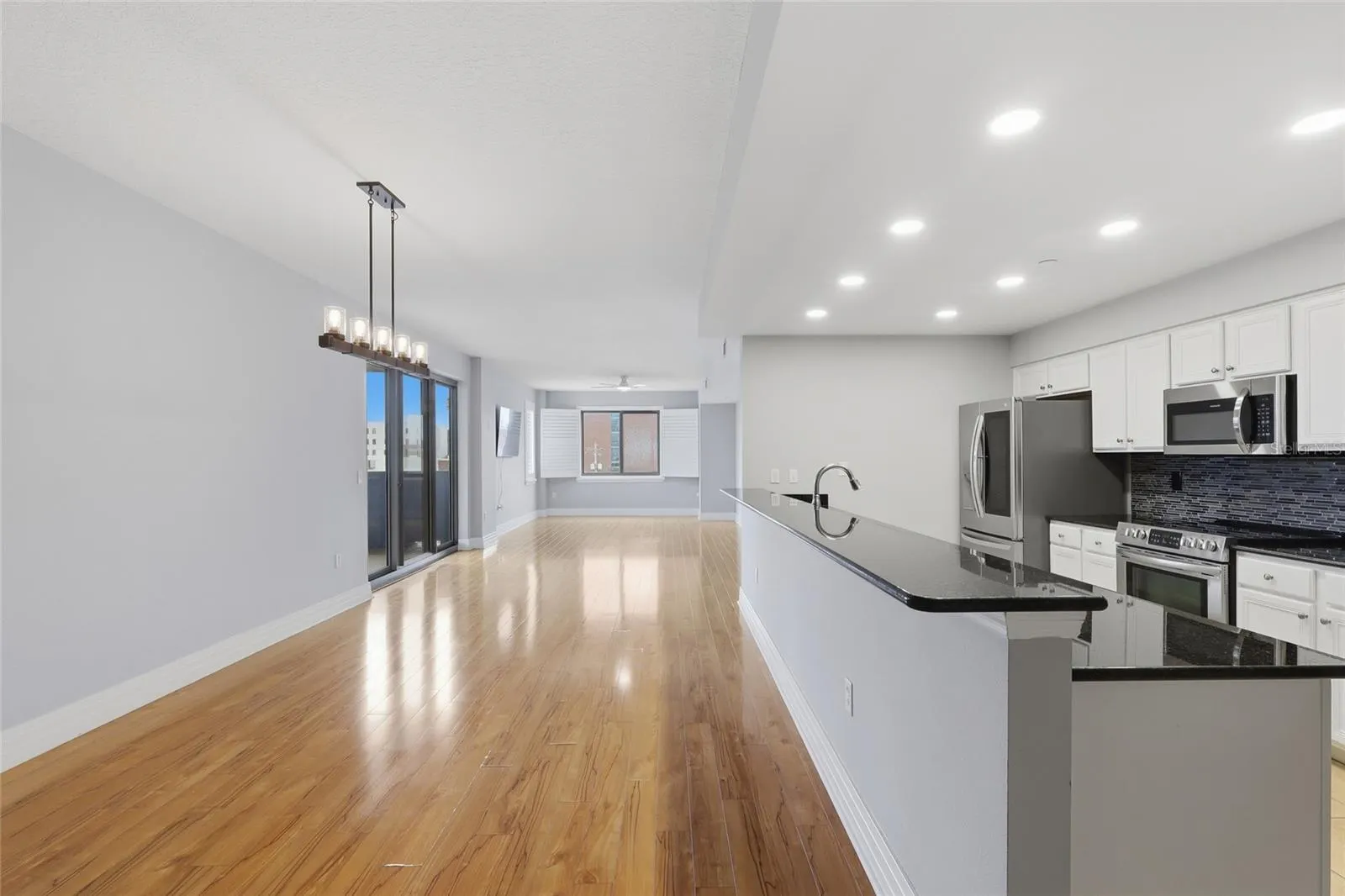 1108 N FRANKLIN ST #405 #405