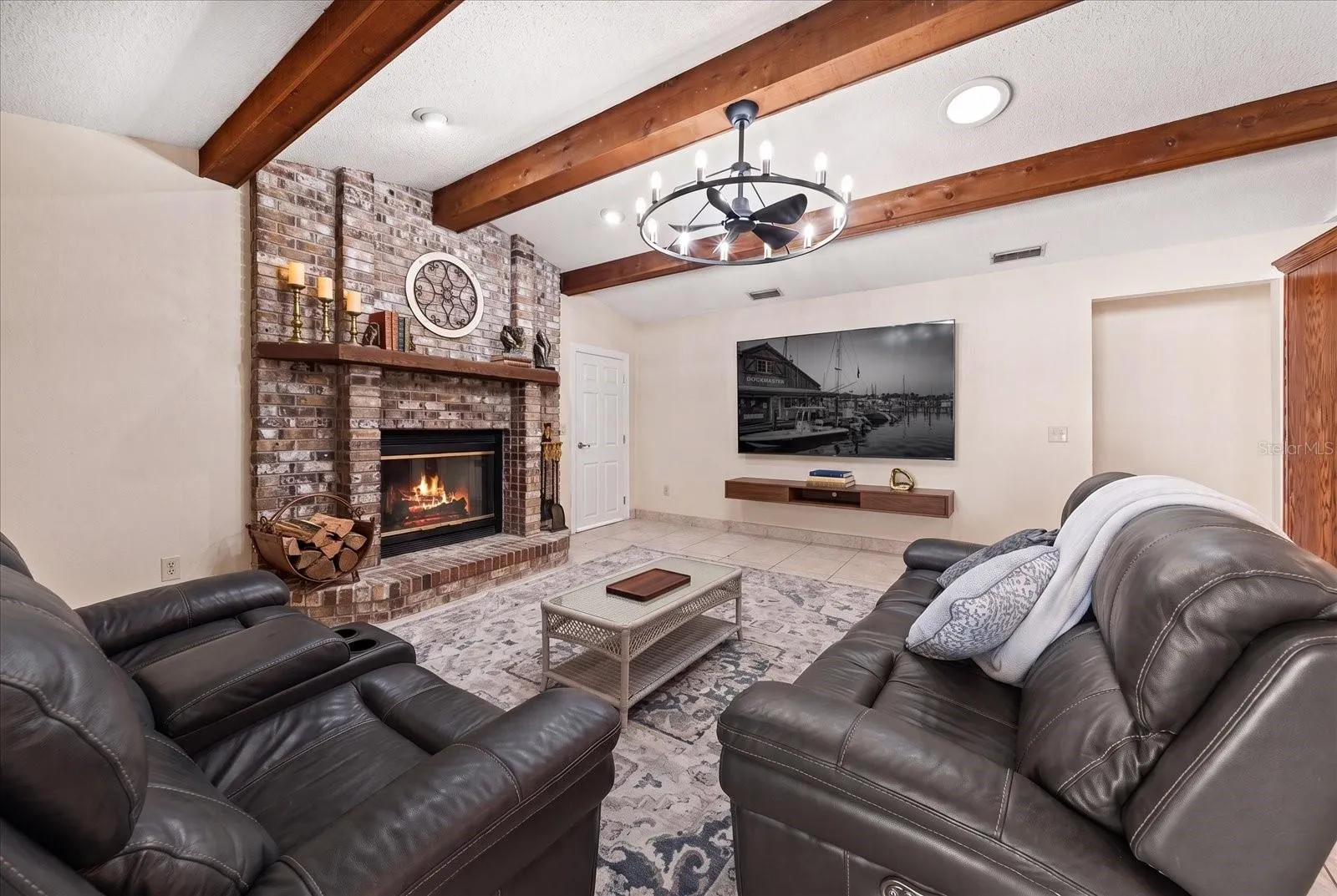 1105 DEER RUN PL