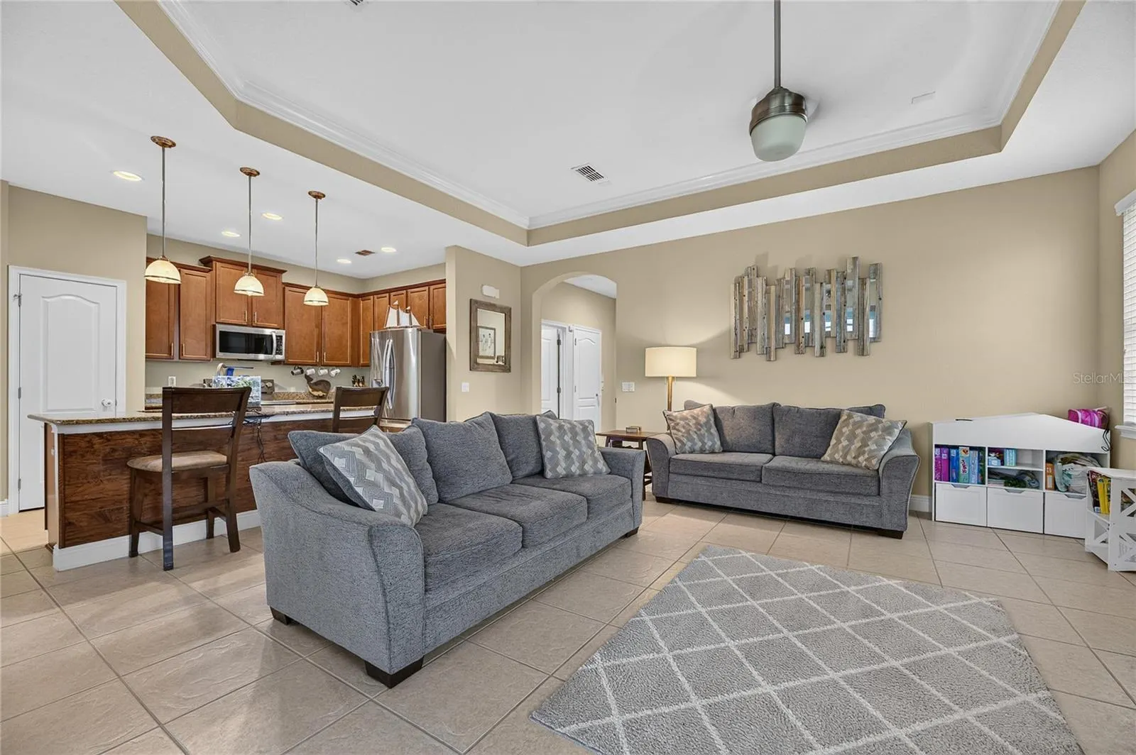 6911 SAIL VIEW LN