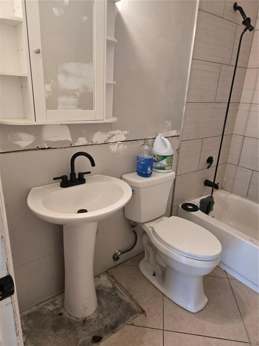 2602 22ND PL NE