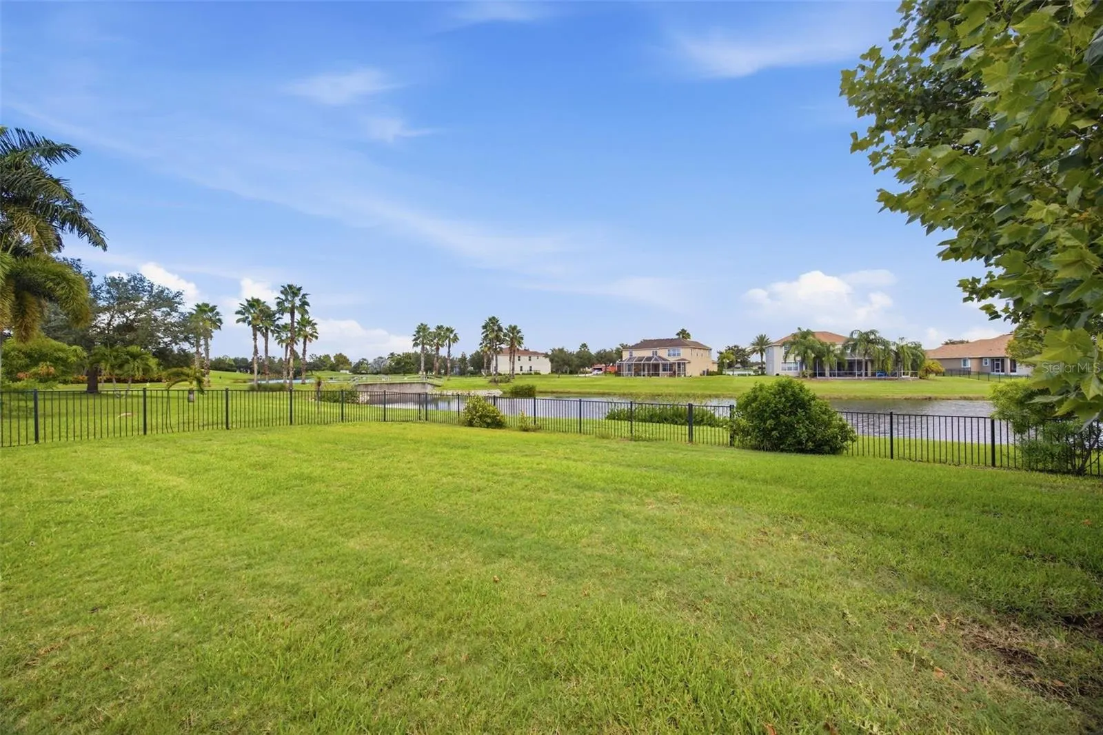 5249 MOON SHELL DR