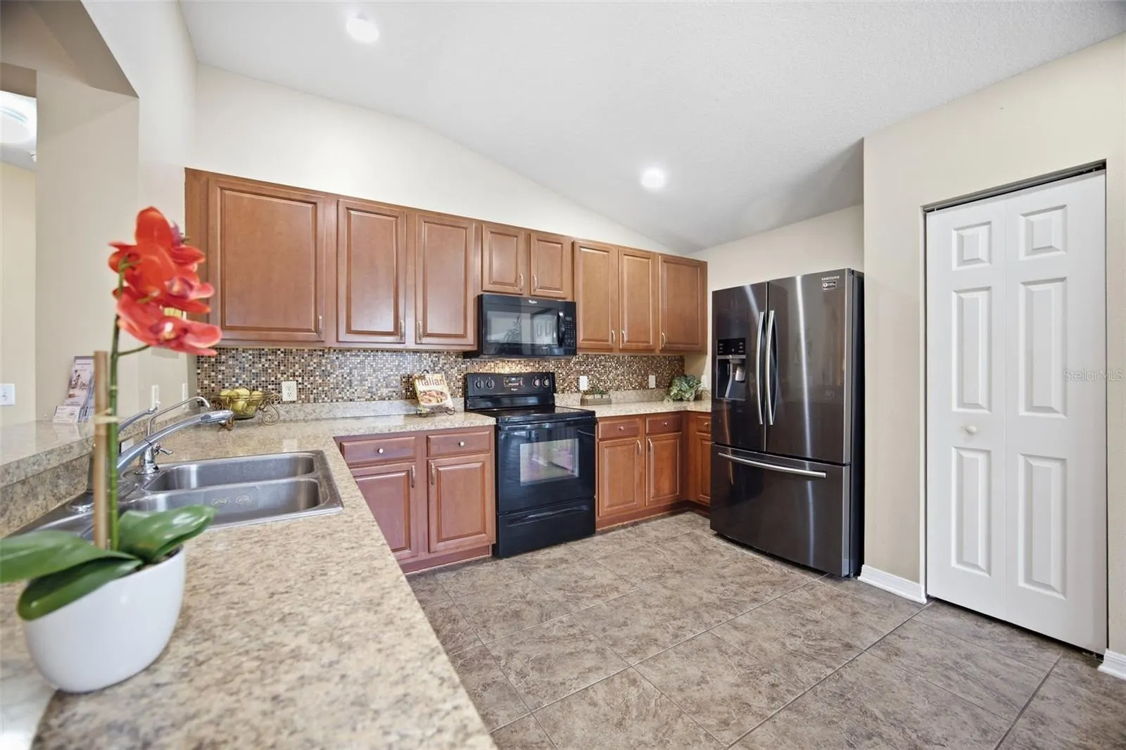 5249 MOON SHELL DR