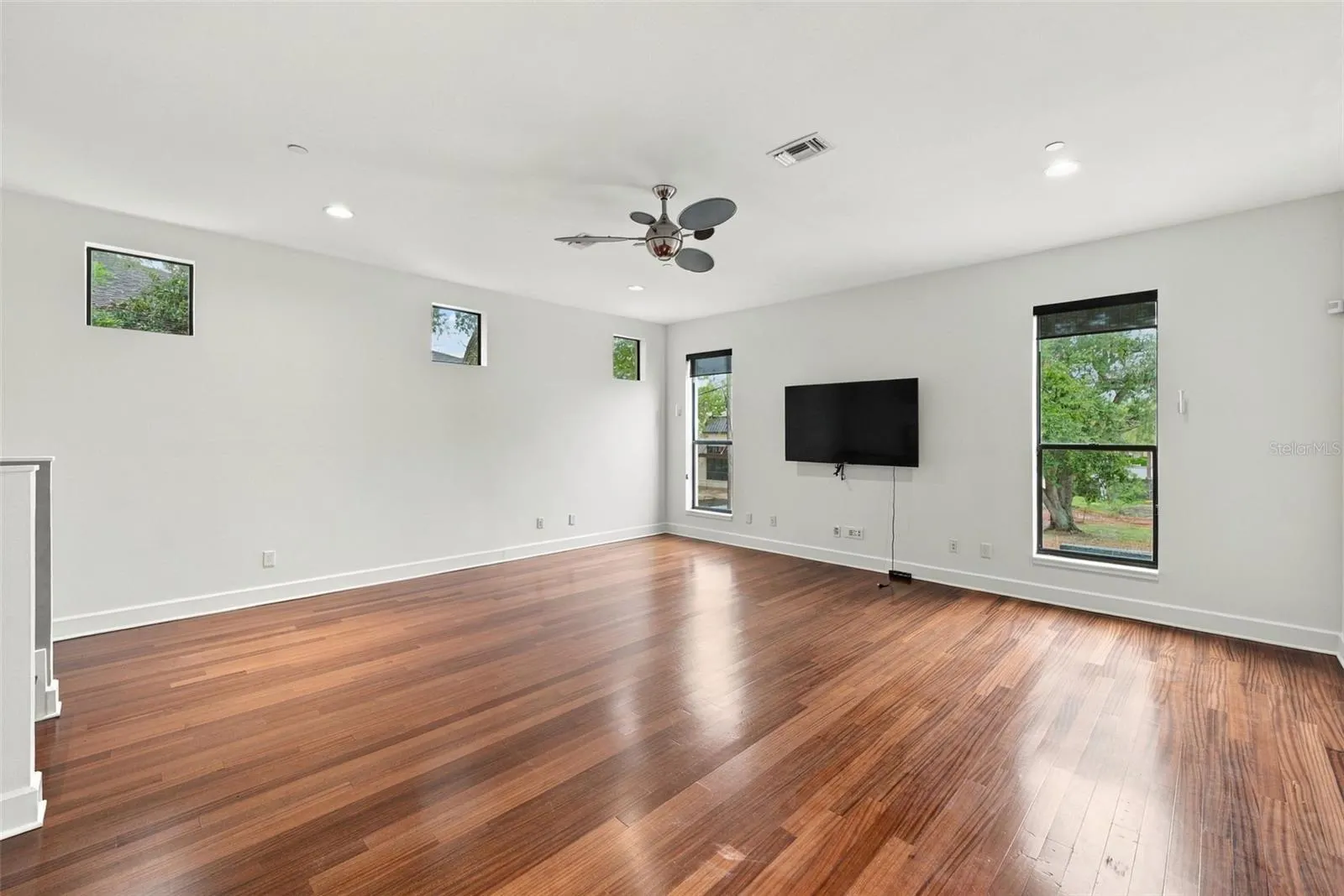 213 S MOODY AVE #1 #1