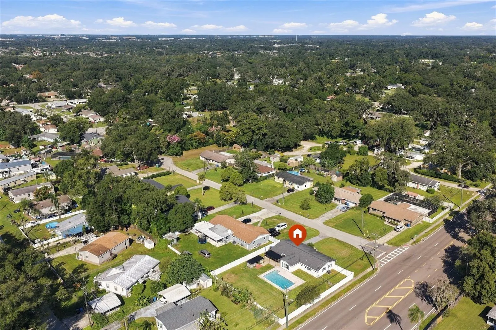 702 CAMELLIA CT