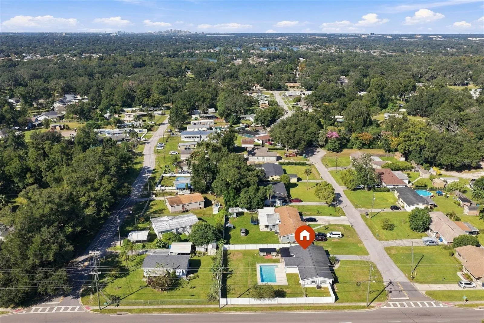 702 CAMELLIA CT