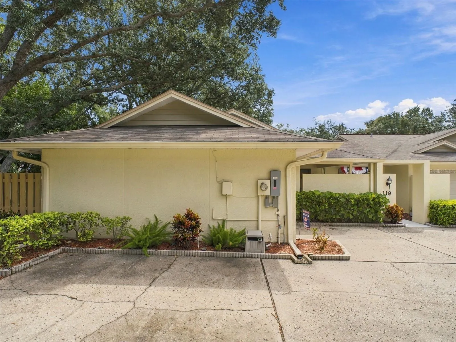 119 PARKSIDE COLONY DR