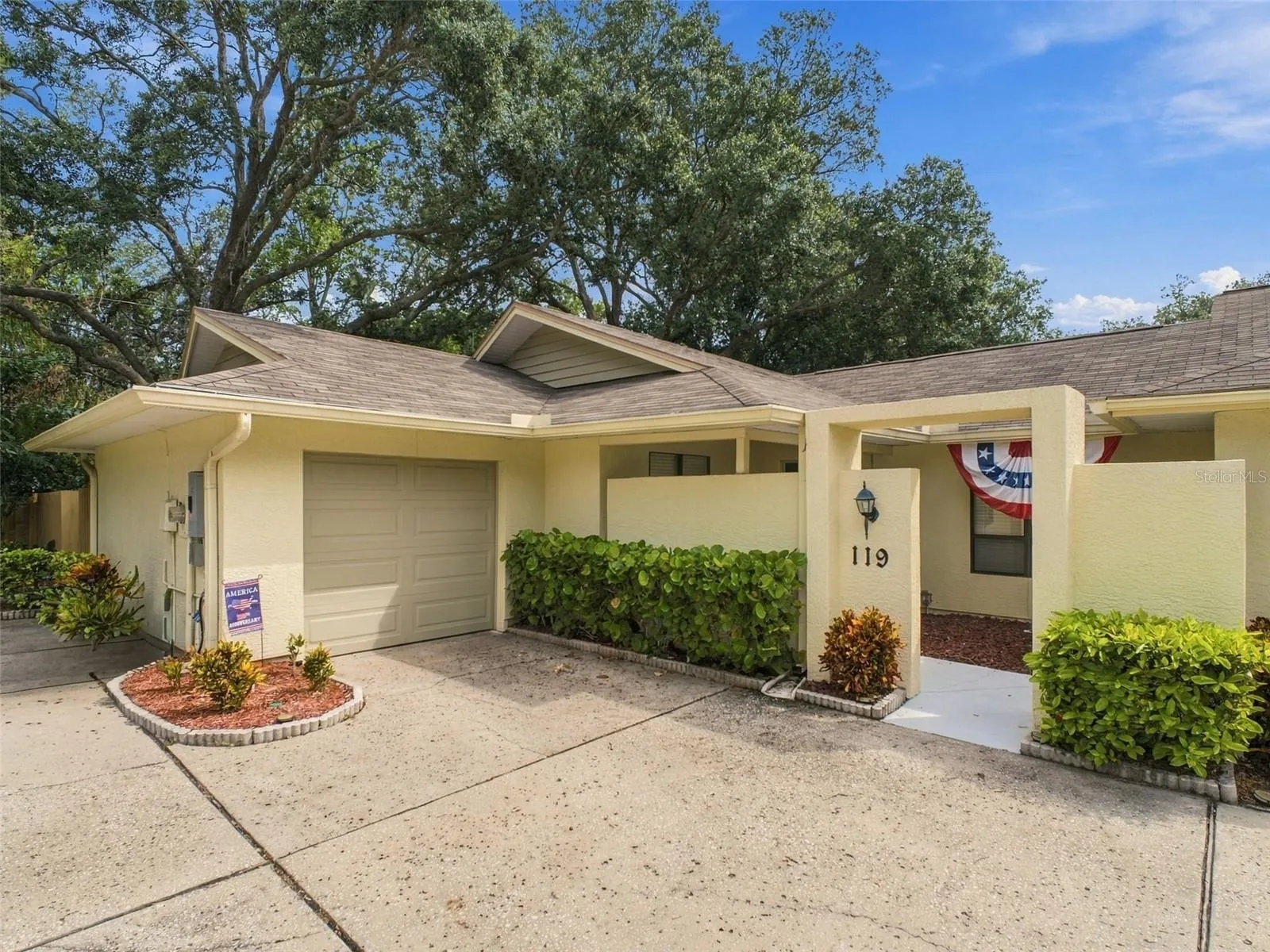 119 PARKSIDE COLONY DR