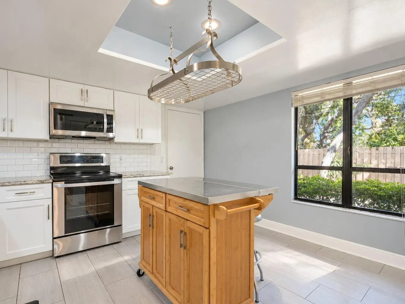 119 PARKSIDE COLONY DR