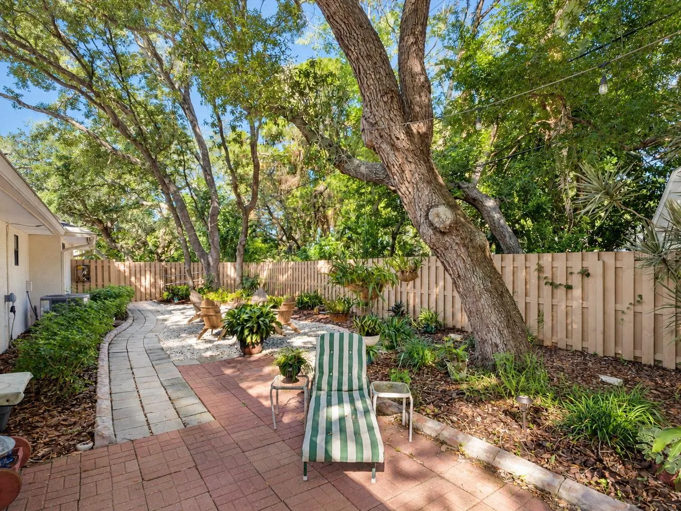 119 PARKSIDE COLONY DR