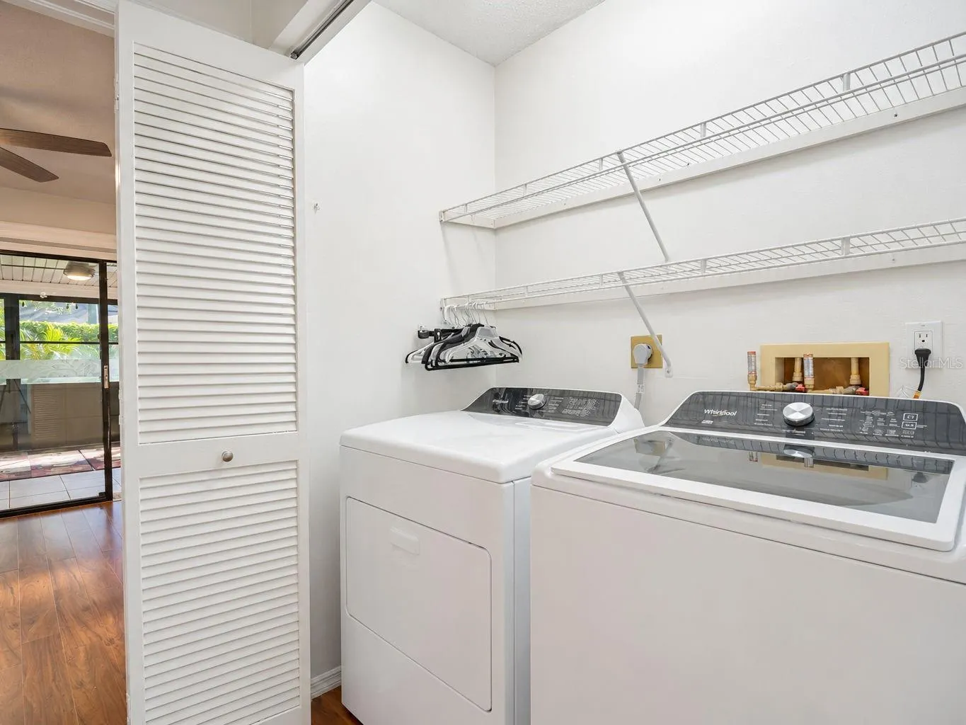 119 PARKSIDE COLONY DR