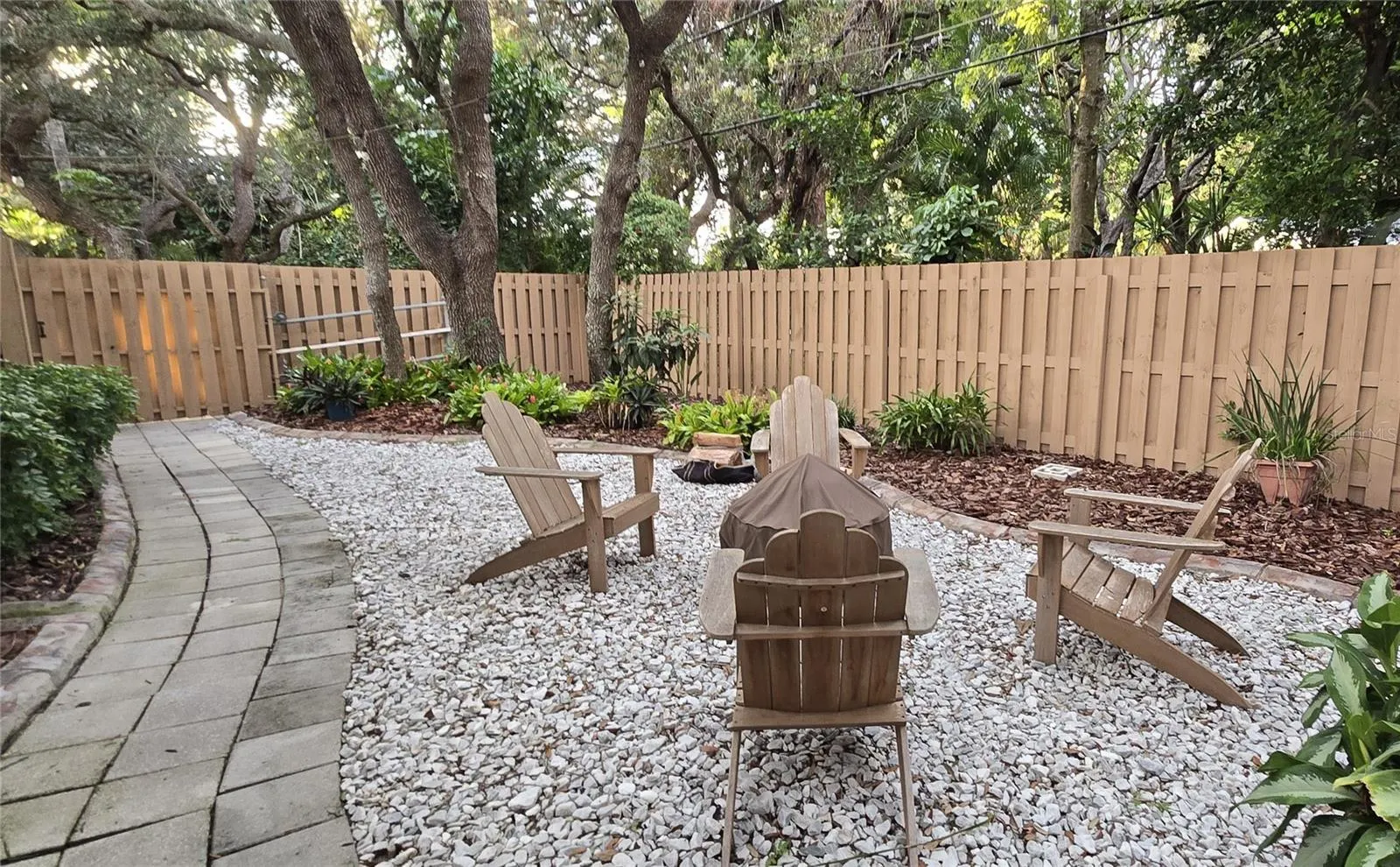 119 PARKSIDE COLONY DR