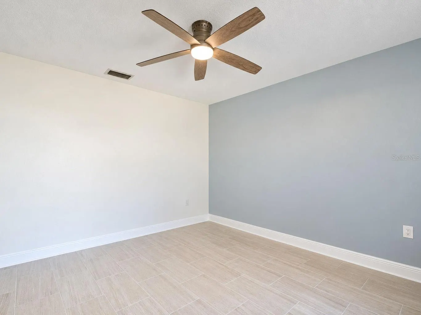 119 PARKSIDE COLONY DR