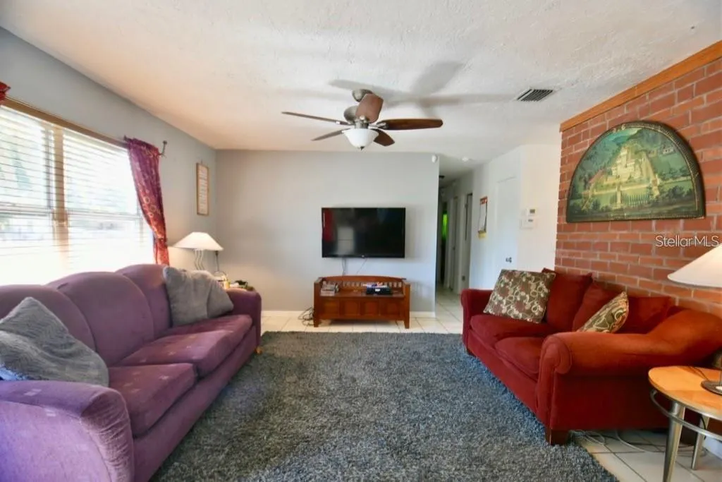2310 25TH AVE W