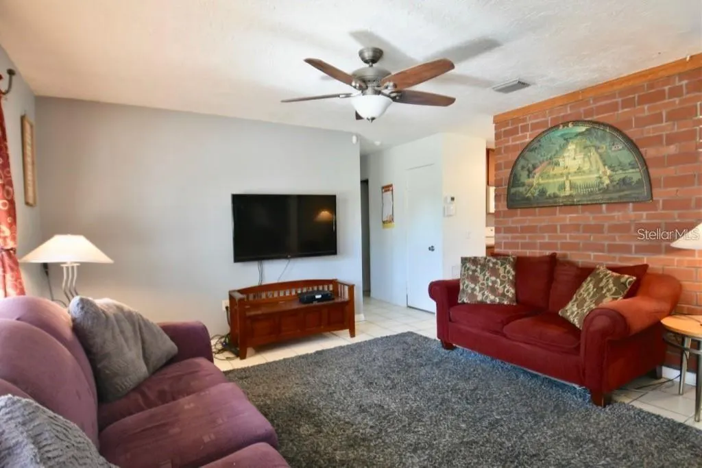 2310 25TH AVE W