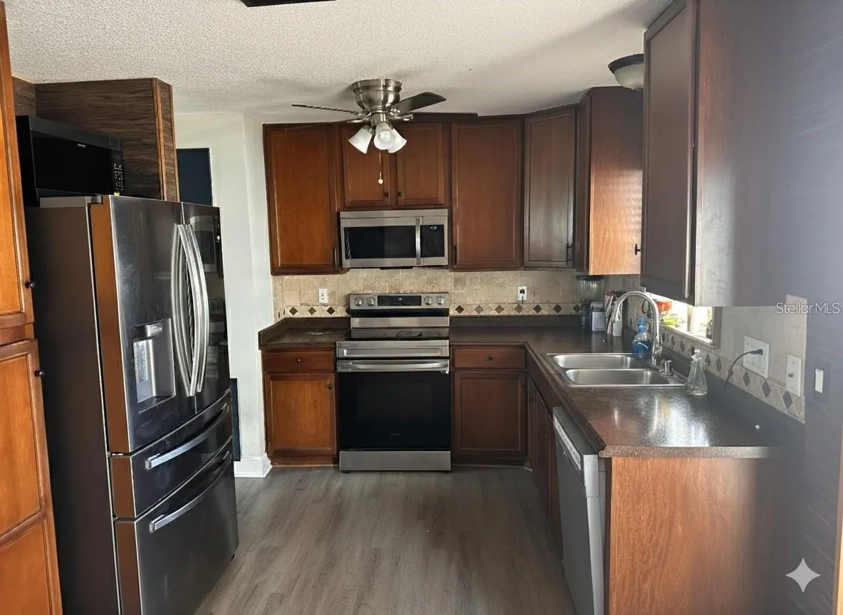 2310 25TH AVE W