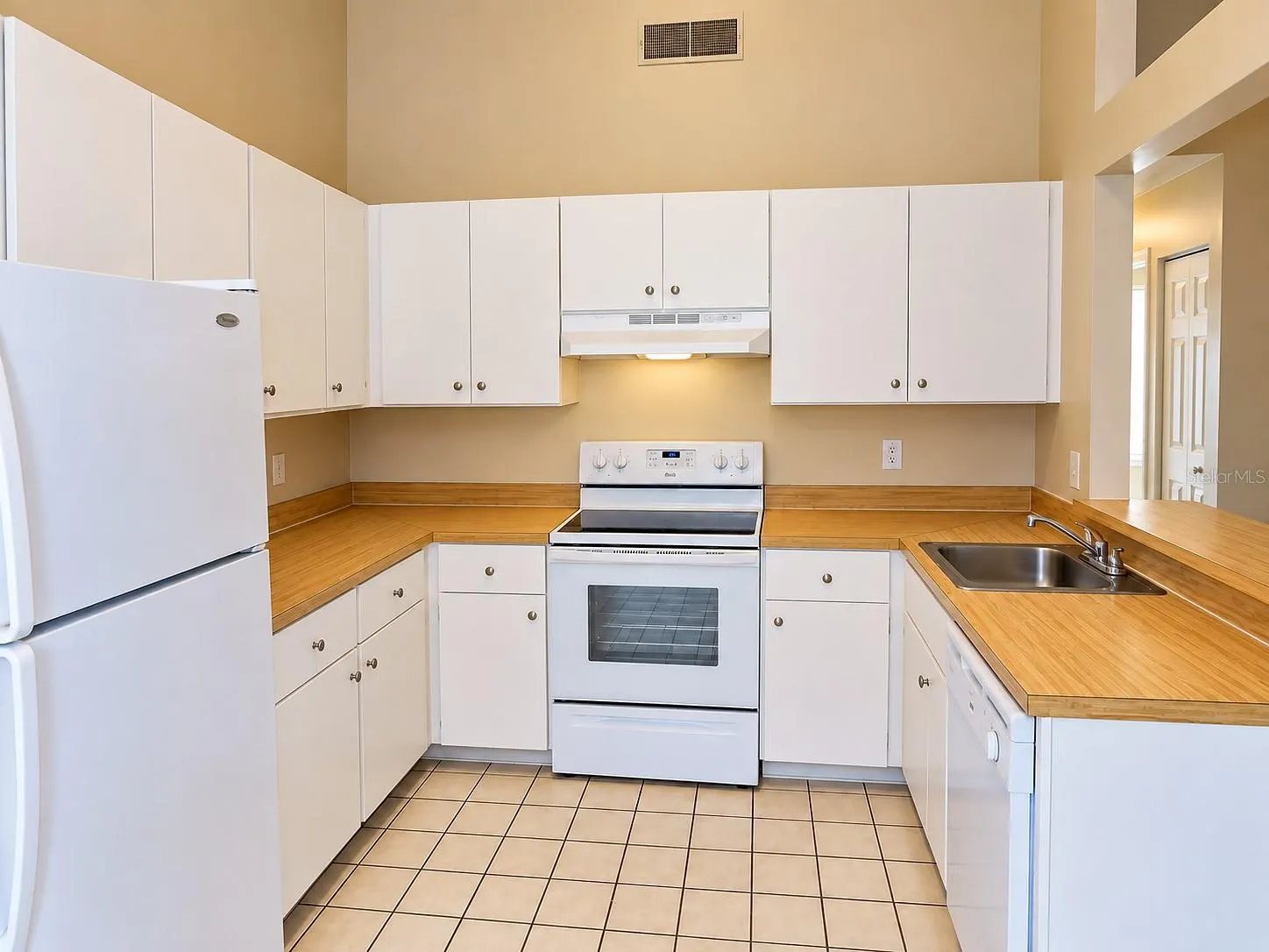 2698 KAVALIER DR