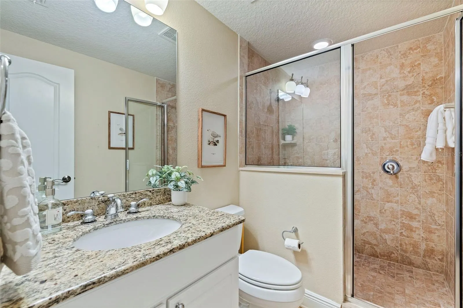 114 E DAVIS BLVD #4 #4