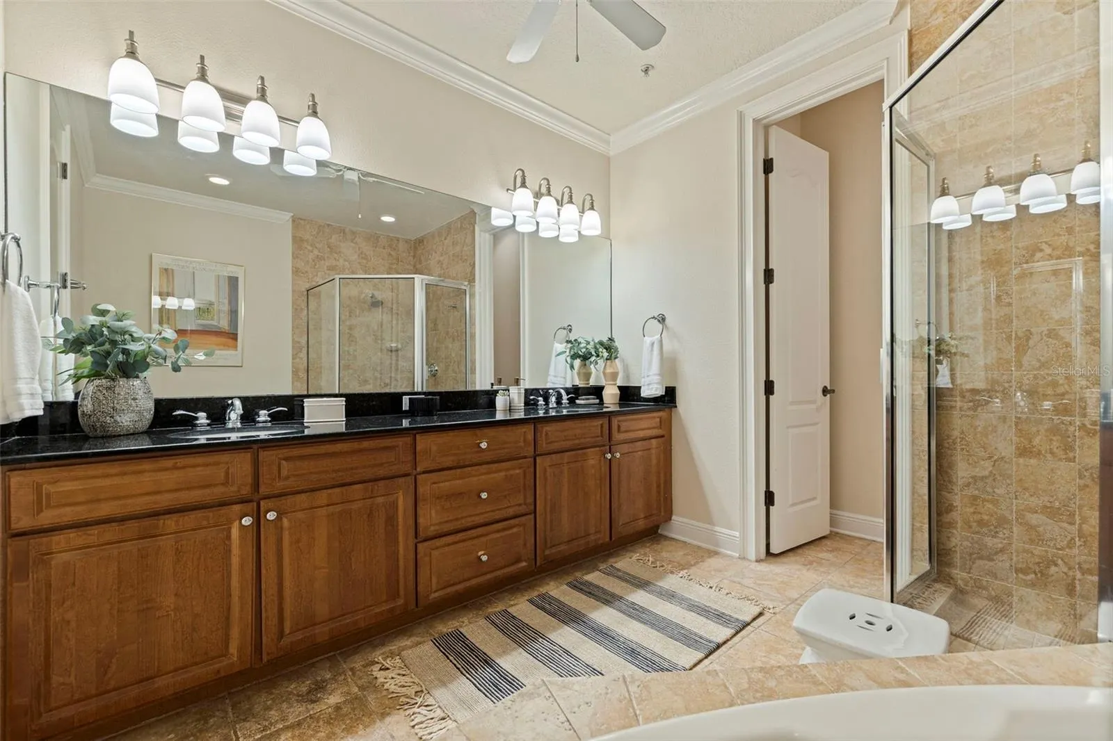 114 E DAVIS BLVD #4 #4