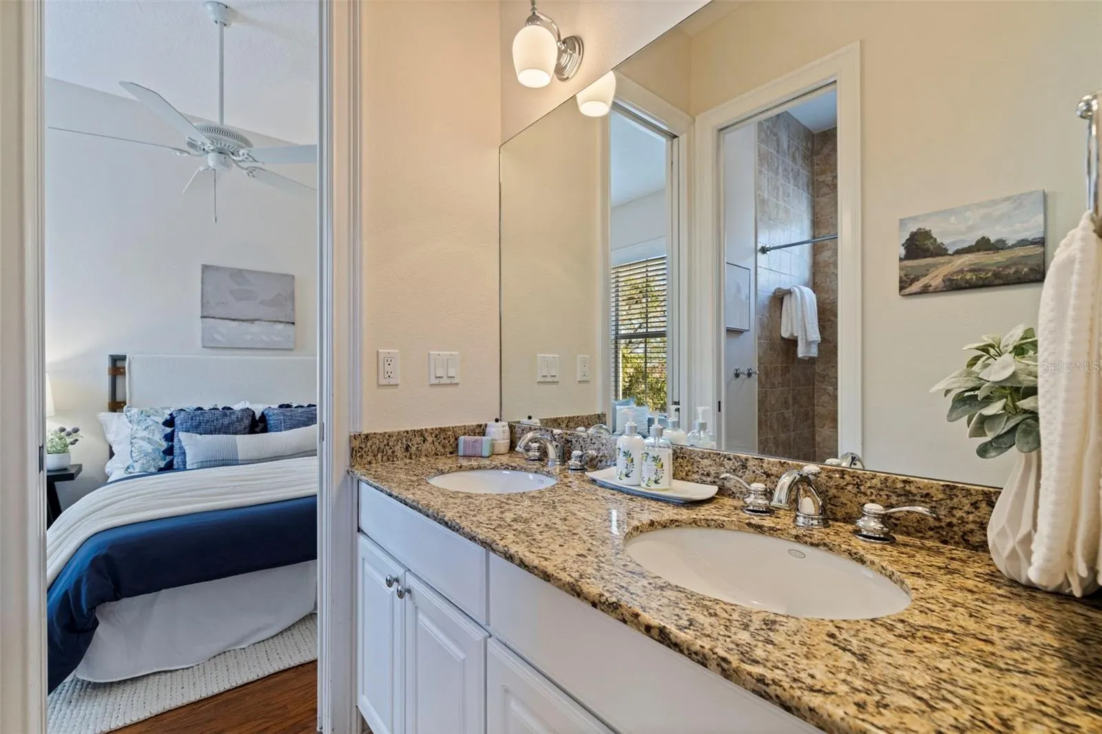 114 E DAVIS BLVD #4 #4
