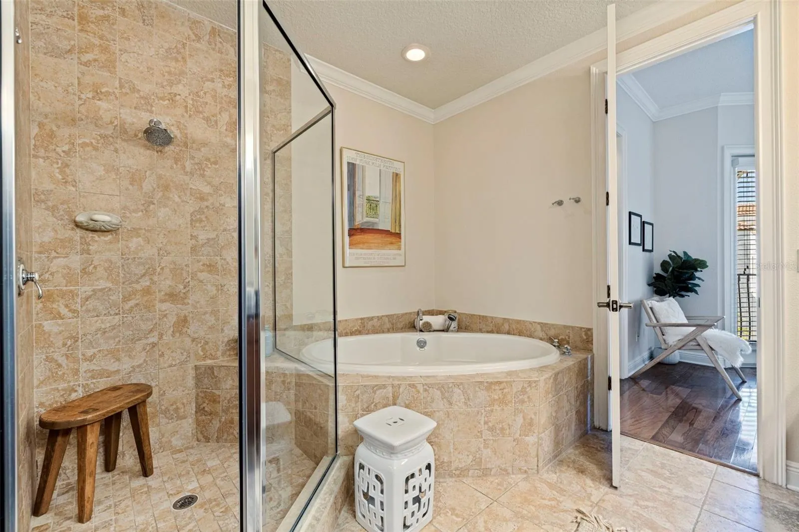 114 E DAVIS BLVD #4 #4