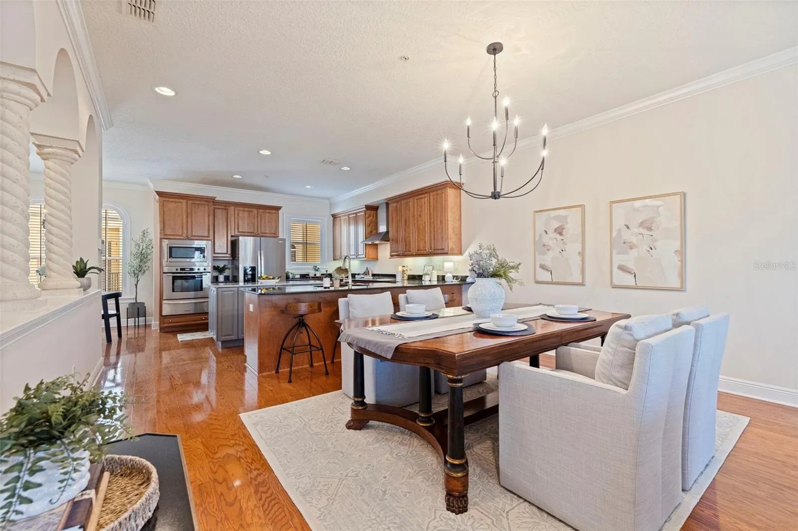 114 E DAVIS BLVD #4 #4