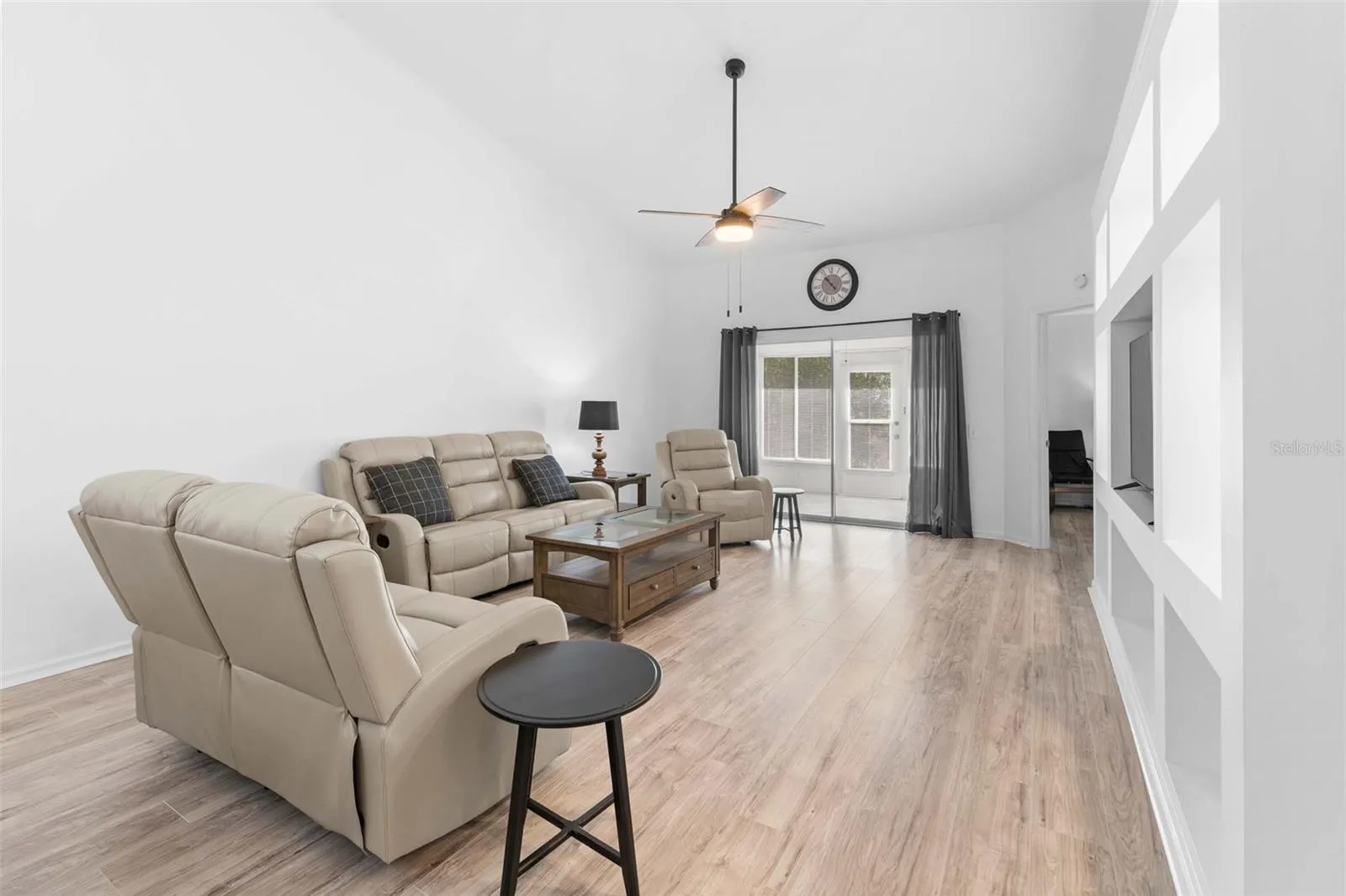 3571 N TIMOTHY TER