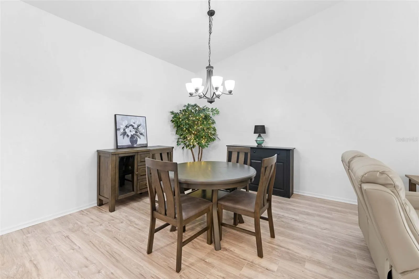 3571 N TIMOTHY TER