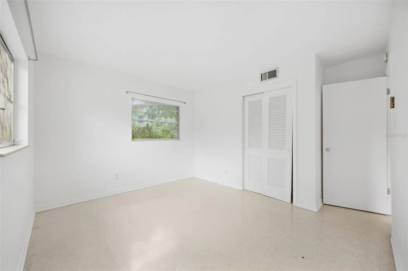 314 DEER PARK AVE