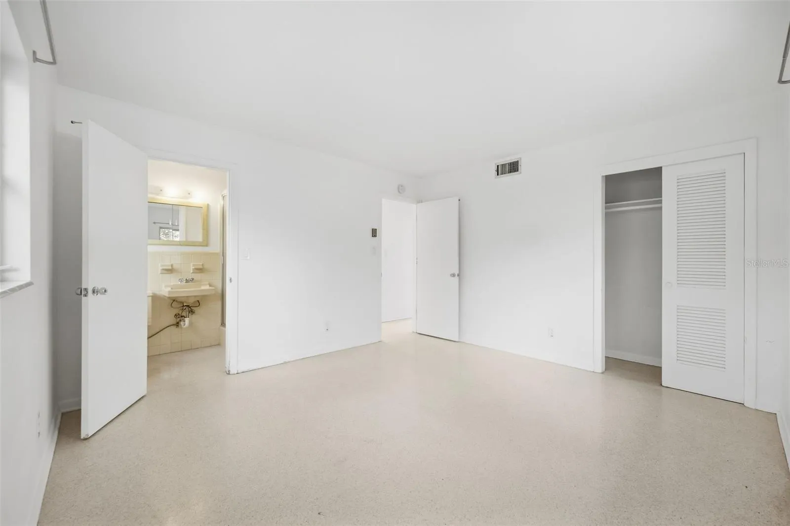 314 DEER PARK AVE