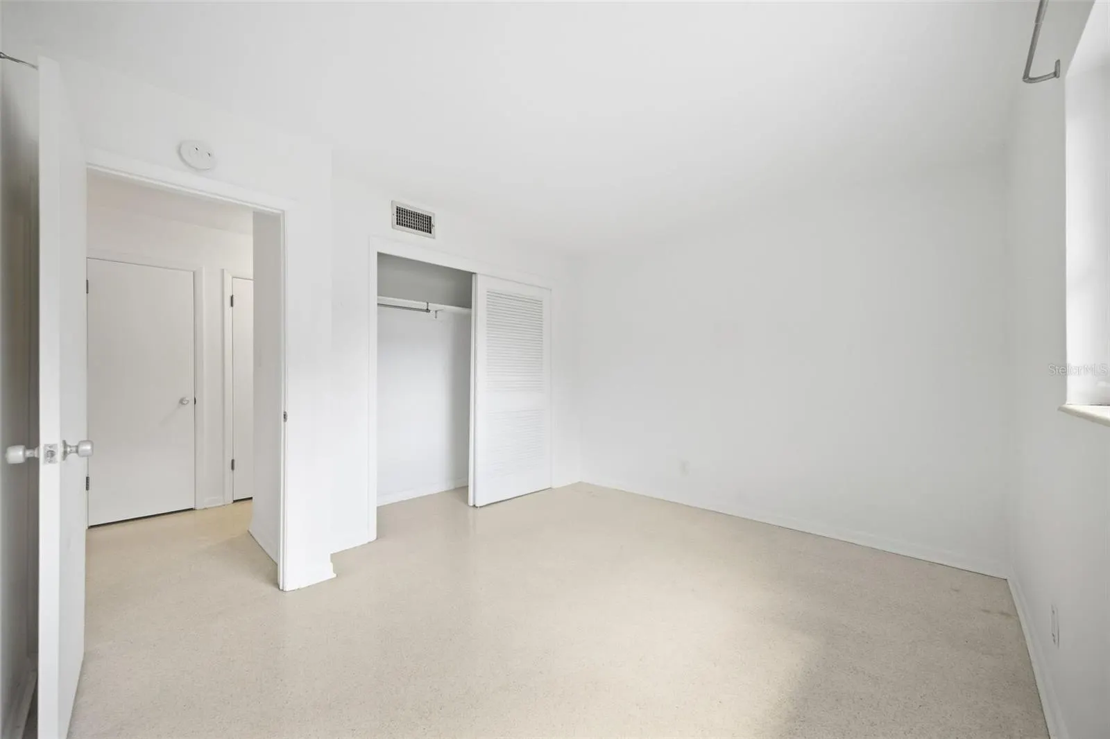 314 DEER PARK AVE