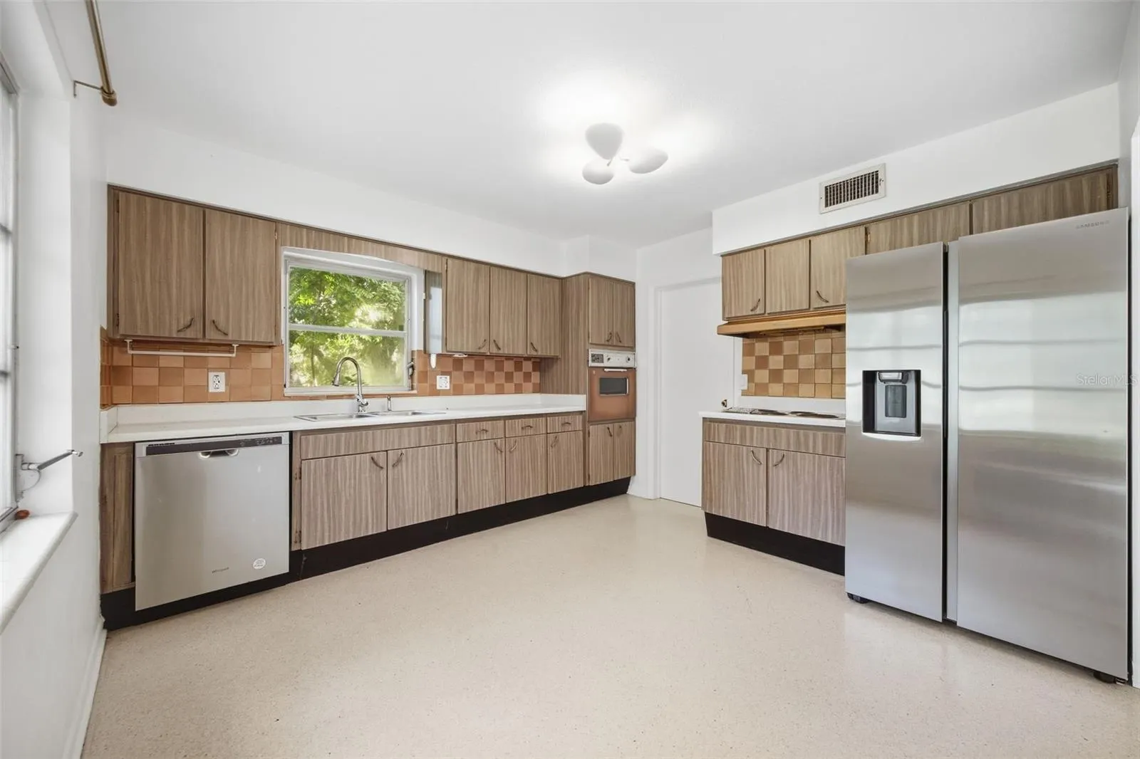 314 DEER PARK AVE