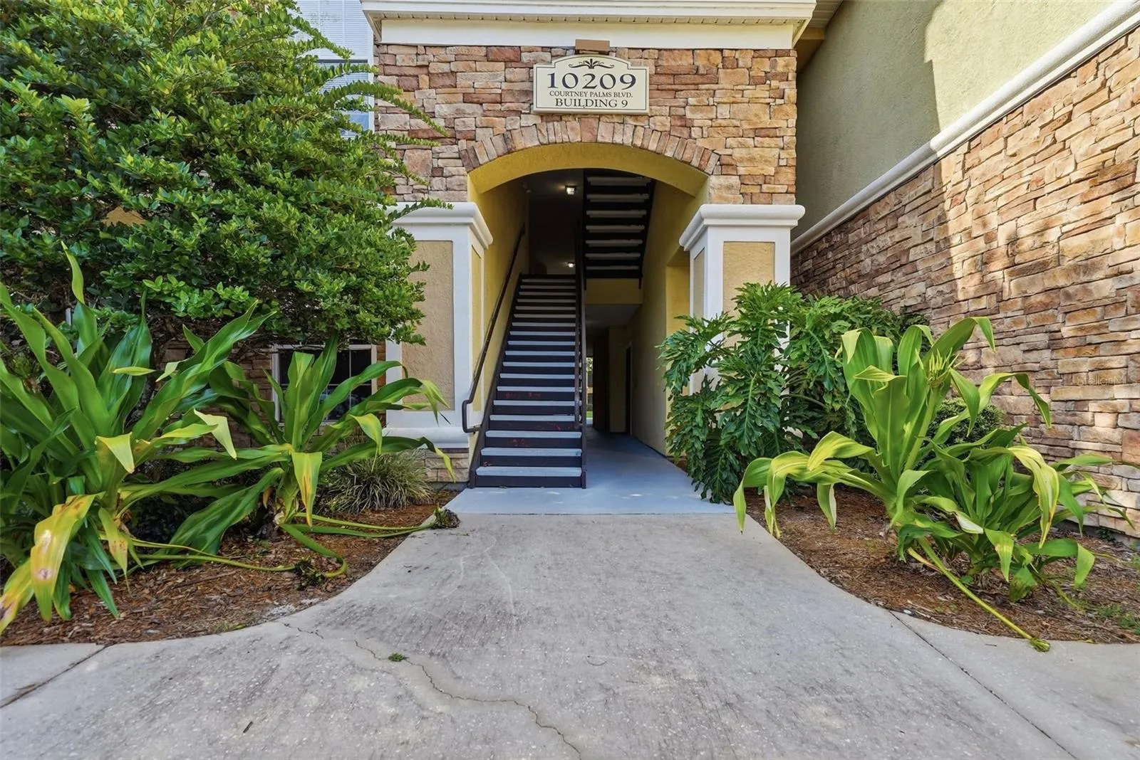 10209 COURTNEY PALMS BLVD #301 #301