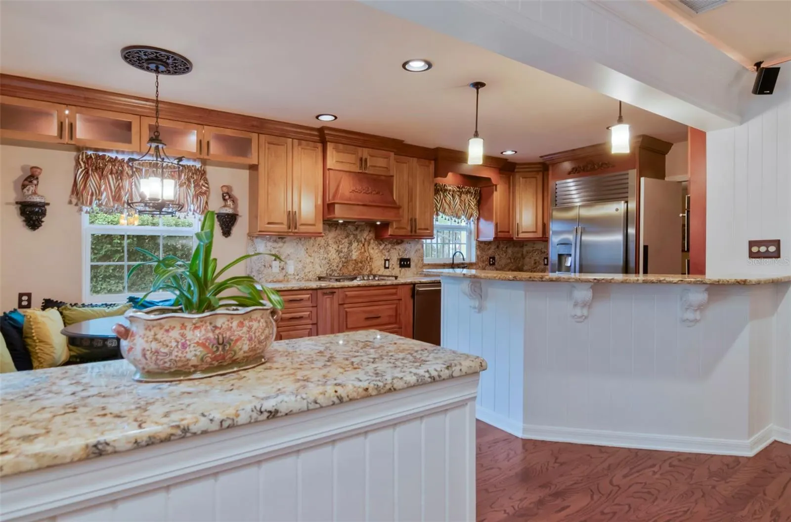 1231 S ROXMERE RD