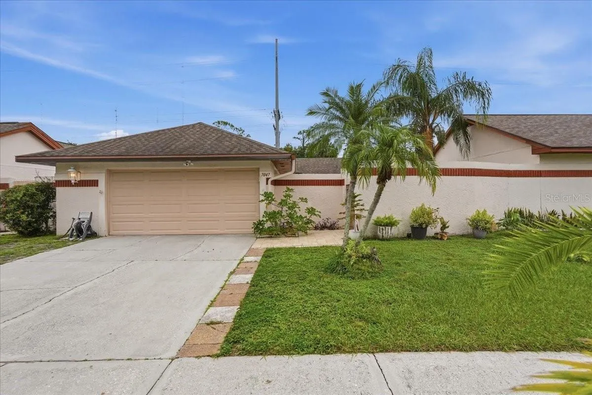 7047 SILVERMILL DR