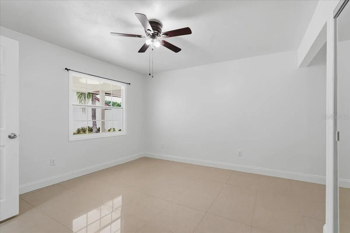 7047 SILVERMILL DR