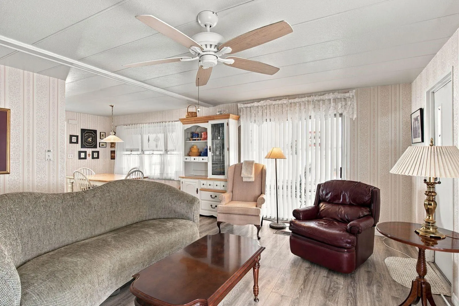 203 SEAGULL DR