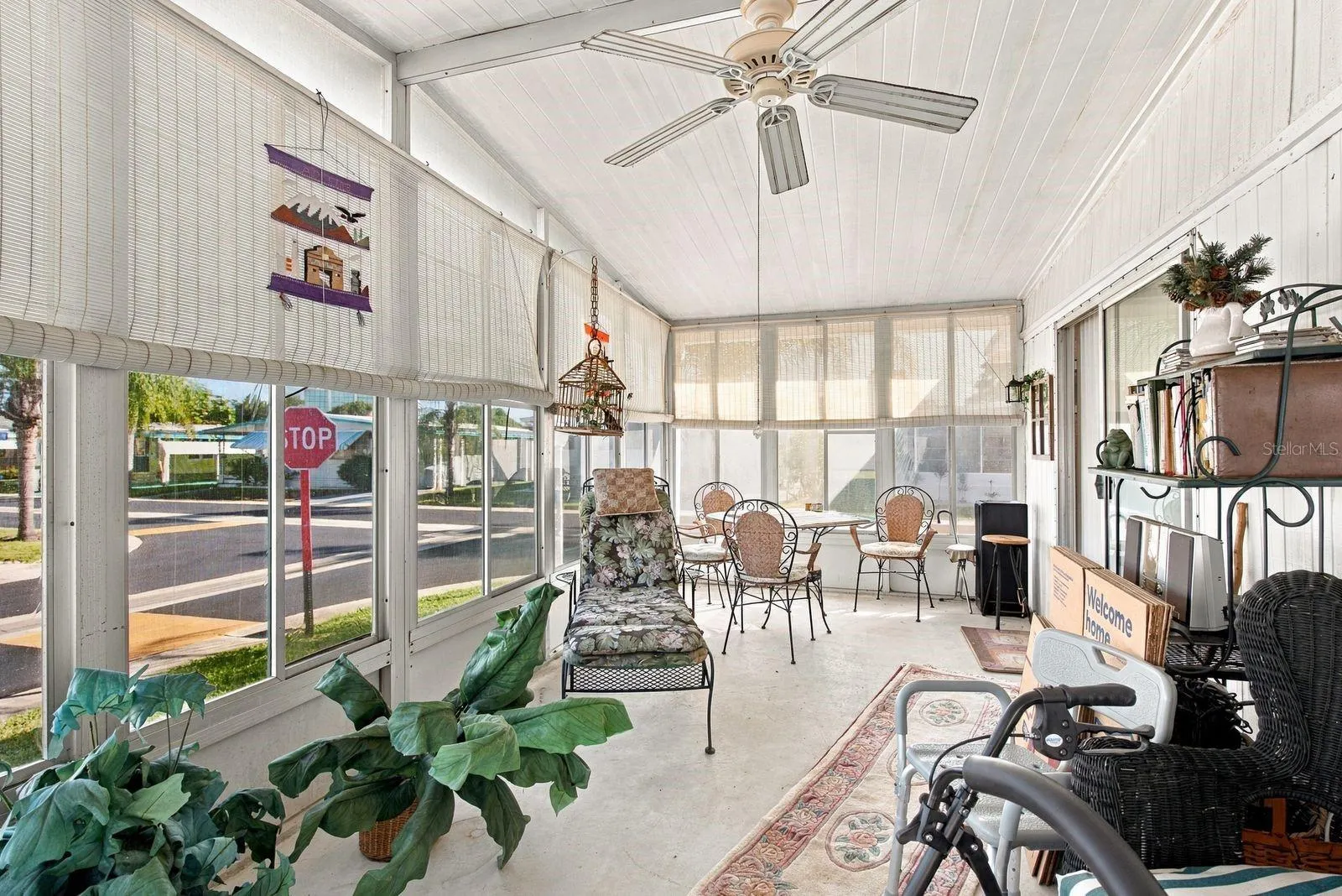 203 SEAGULL DR