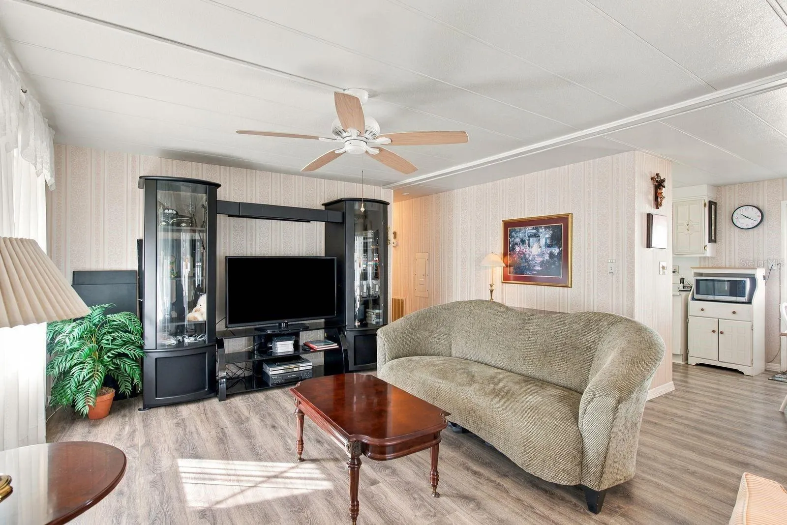 203 SEAGULL DR