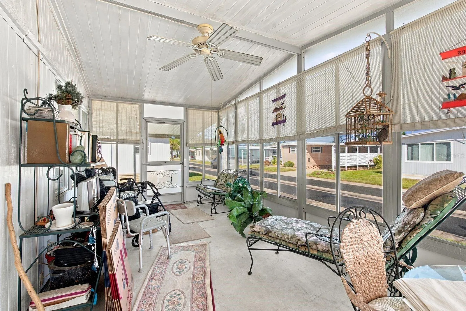 203 SEAGULL DR