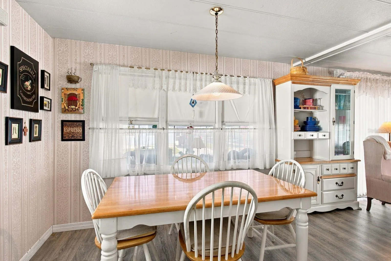 203 SEAGULL DR