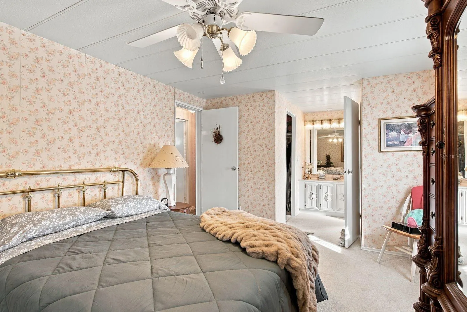 203 SEAGULL DR