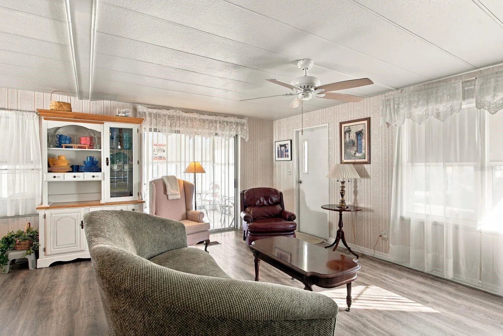 203 SEAGULL DR