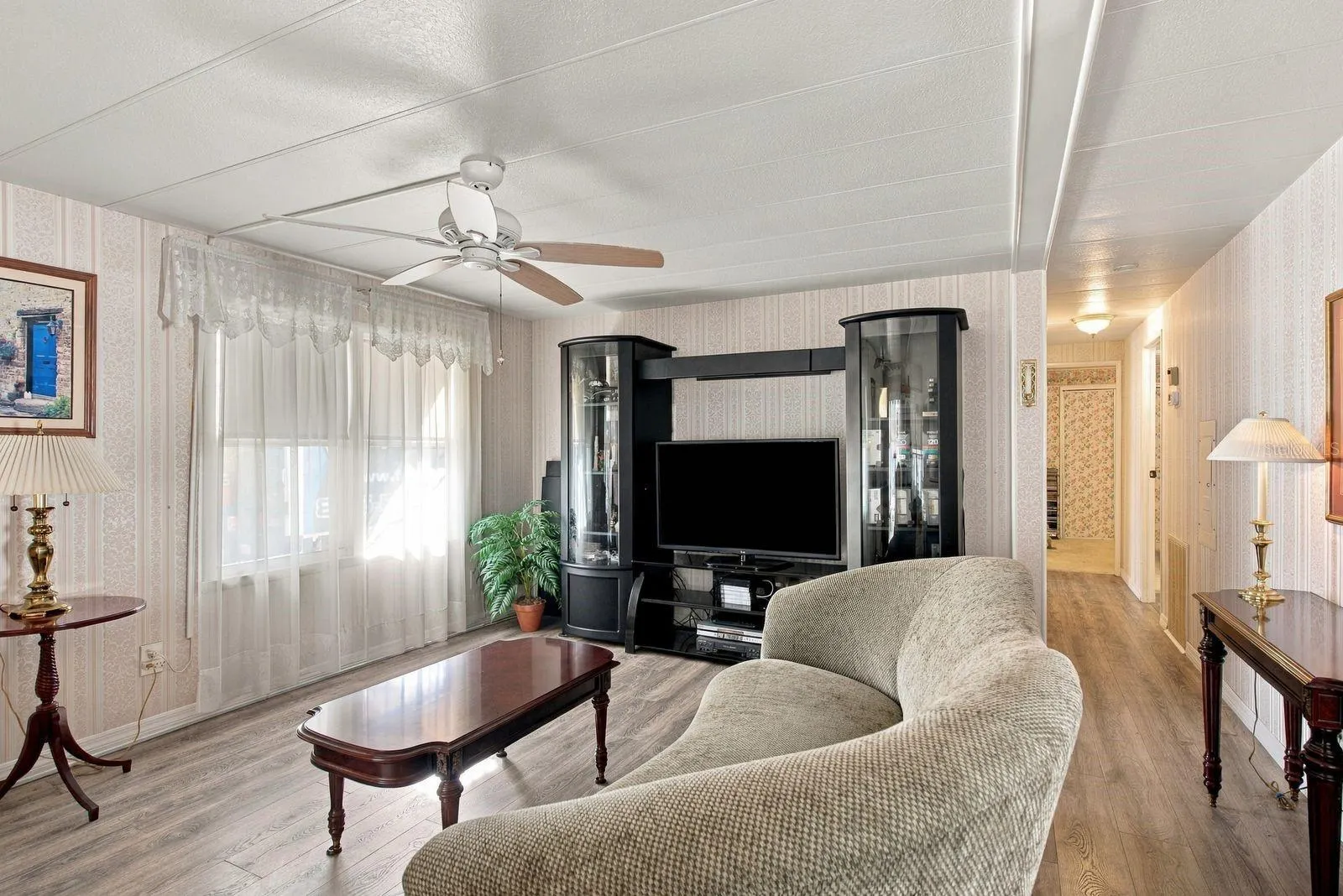 203 SEAGULL DR