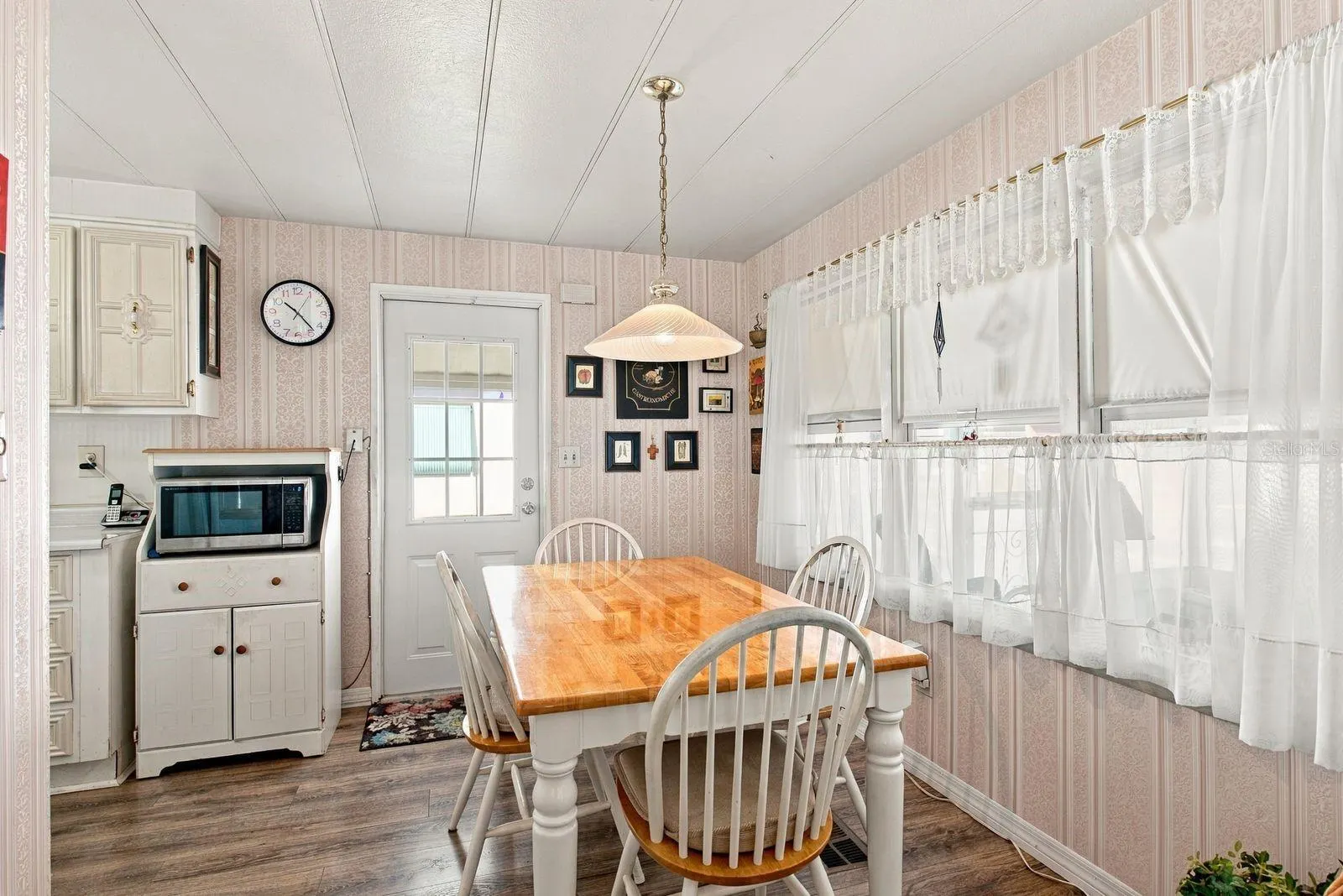 203 SEAGULL DR