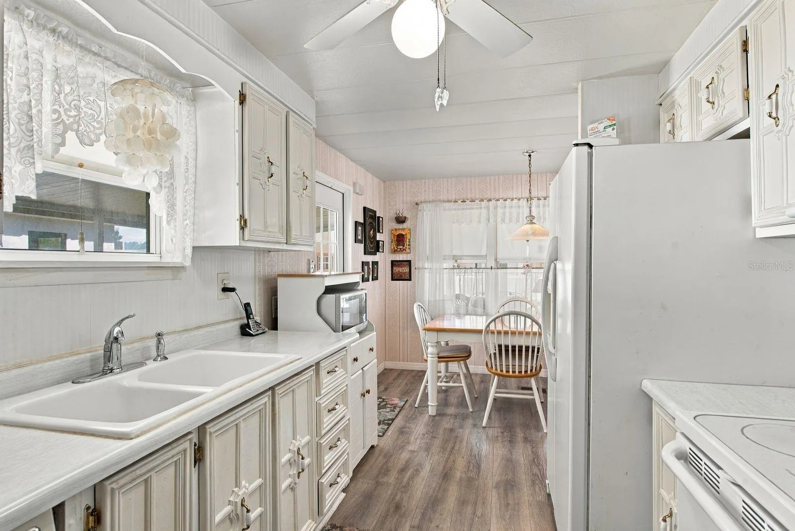203 SEAGULL DR