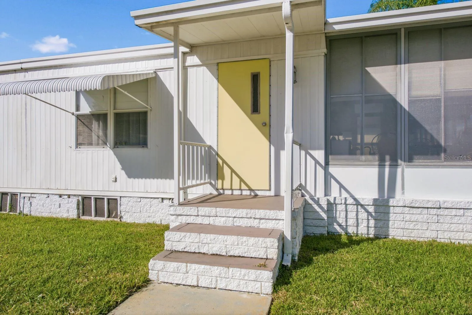203 SEAGULL DR