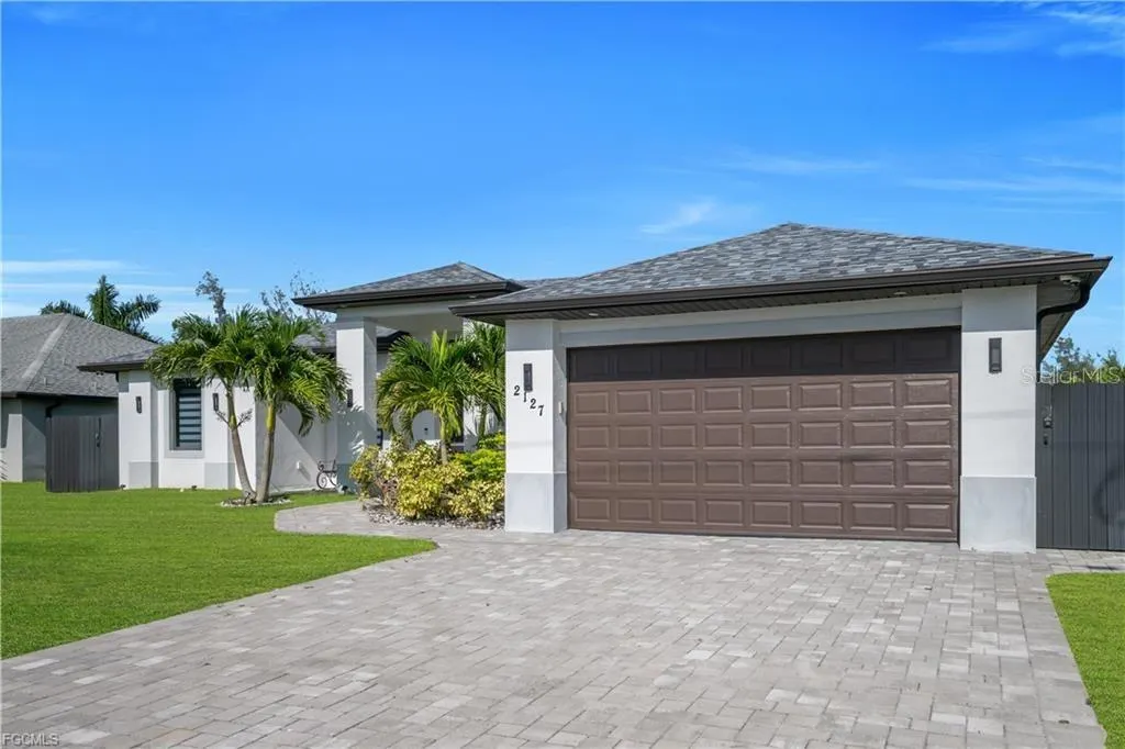2127 SW 17TH PL