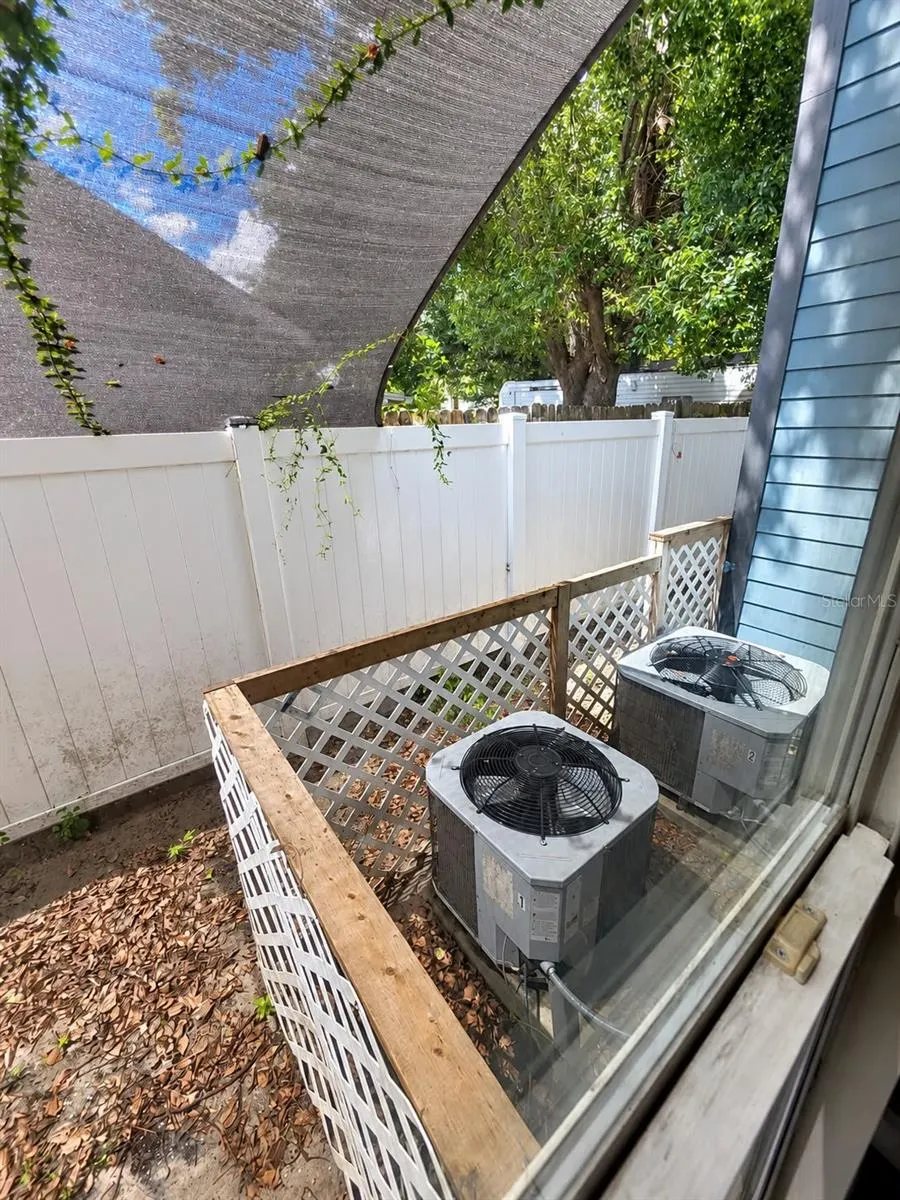 1204 E 33RD AVE