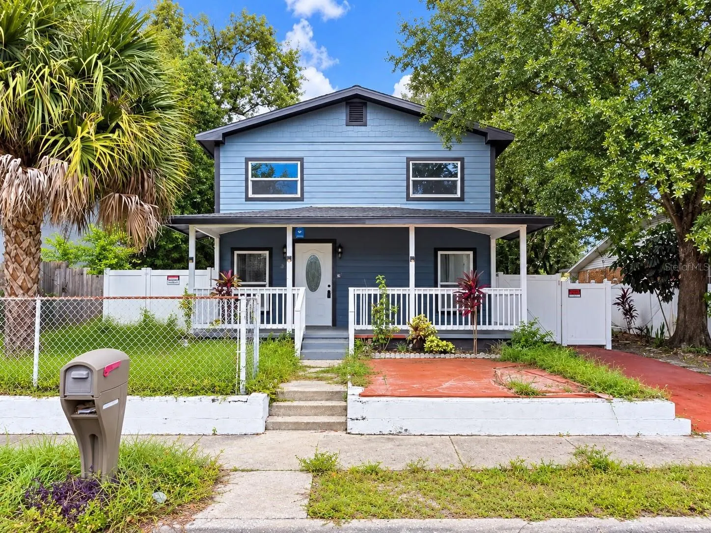 1204 E 33RD AVE