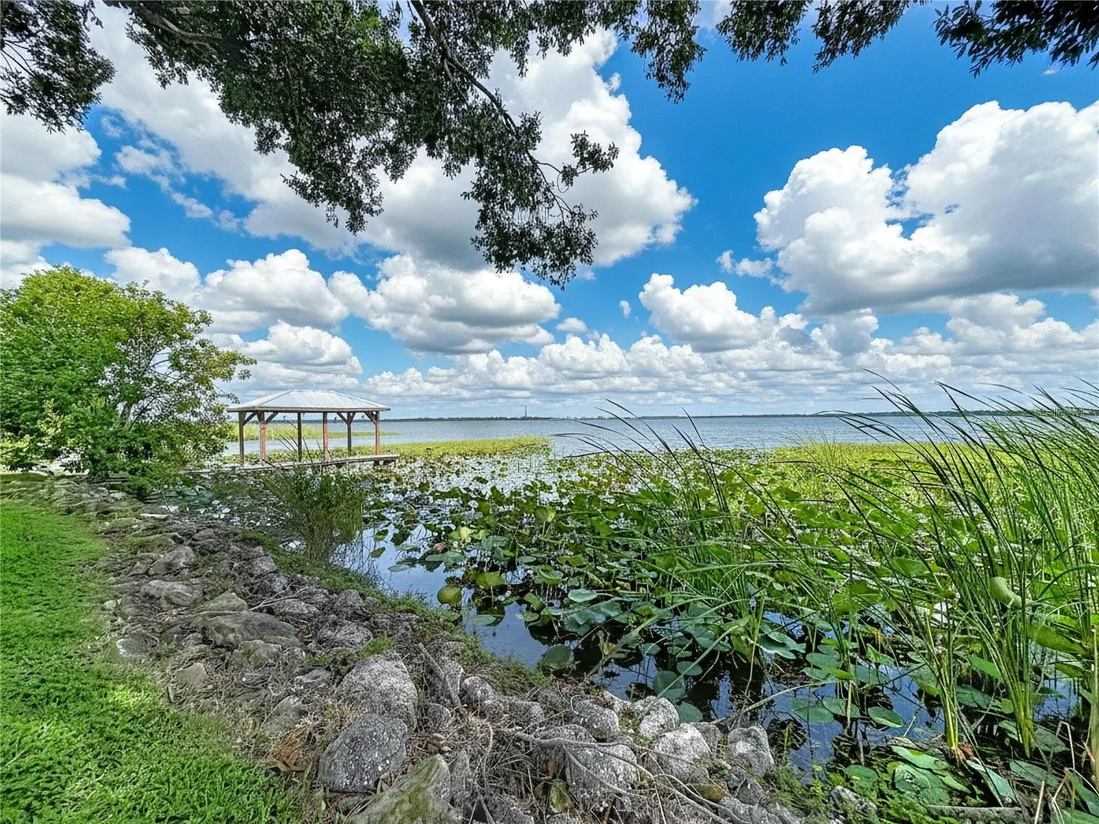 1348 EDGEWATER BEACH DR